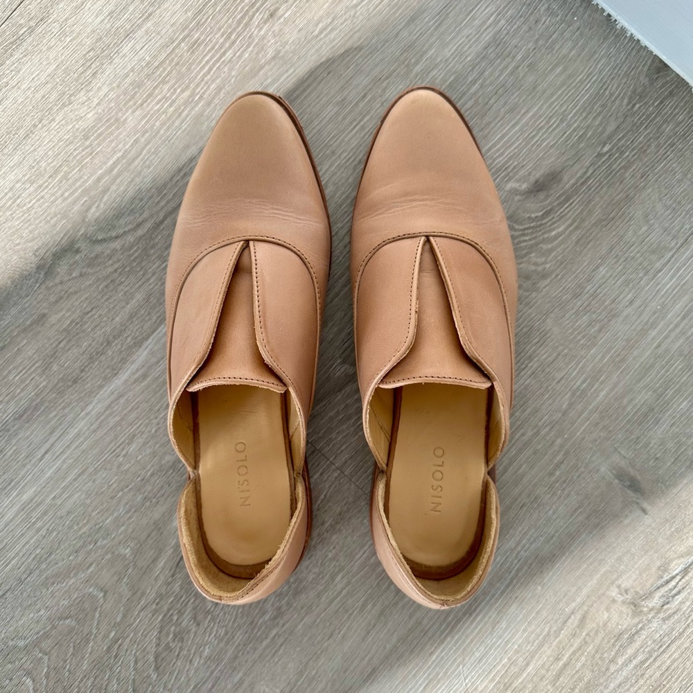 Nisolo Emma d'Orsay Oxford Almond *ALMOST NEW*